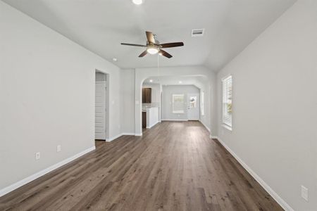 New construction Single-Family house 818 Gavin Walker Drive, Rosharon, TX 77583 - photo 4 4