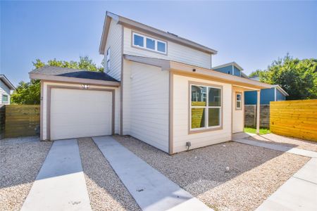 New construction Single-Family house 7103 Bennett Ave, Unit 2, Austin, TX 78752 - photo 0