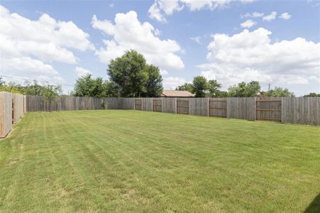 New construction Single-Family house 133 Wagon Spoke Way Way, Liberty Hill, TX 78642 - photo 26 26