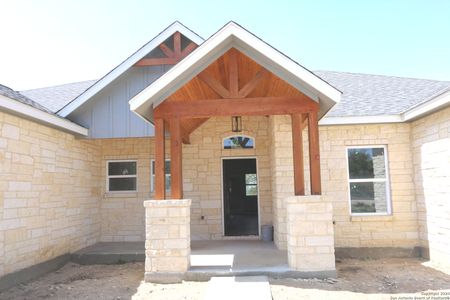 New construction Single-Family house 105 Hondo Drive, La Vernia, TX 78121 - photo 1 1