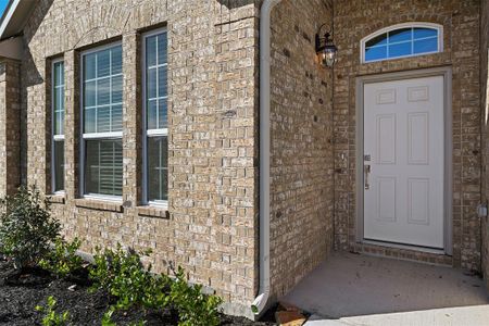 New construction Single-Family house 11126 Youngquist Drive, Mont Belvieu, TX 77535 The Epsom- photo 1 1