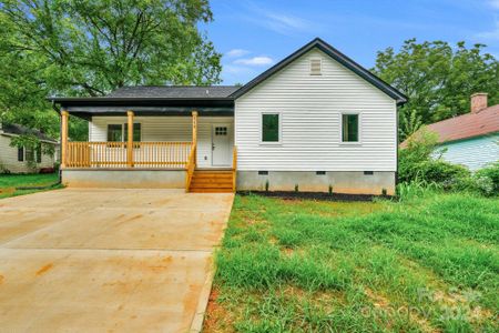 New construction Single-Family house 112 W Carolina Avenue, Bessemer City, NC 28016 - photo 0