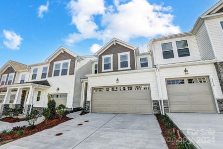 New construction Townhouse house 1646 Munstead Place, Unit 53 Claymore, Indian Land, SC 29707 - photo 2 2