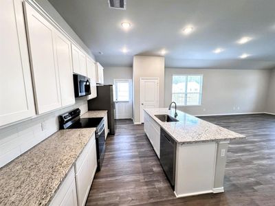 New construction Single-Family house 2335 Cedar Place Drive, Conroe, TX 77306 - photo 3 3