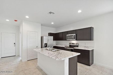 New construction Single-Family house 481 W Freedom Street, Florence, AZ 85132 - photo 5 5