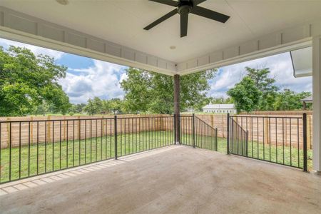 New construction Single-Family house 108 Bill St, Elgin, TX 78621 - photo 37 37