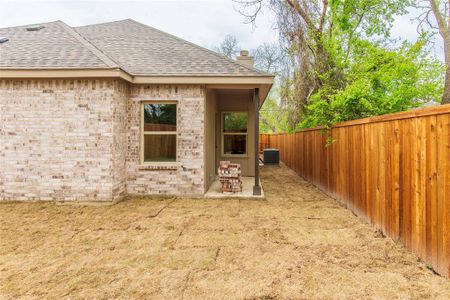 New construction Single-Family house 408 S Medora Street, Terrell, TX 75160 - photo 28 28