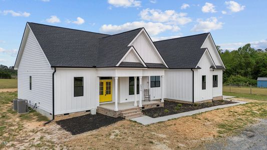 New construction Single-Family house 4975 Buffalo Road, Selma, NC 27576 - photo 2 2