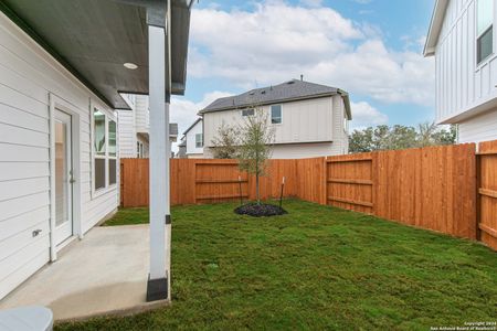 New construction Single-Family house 9319 Stillwater Pass, San Antonio, TX 78245 - photo 8 8