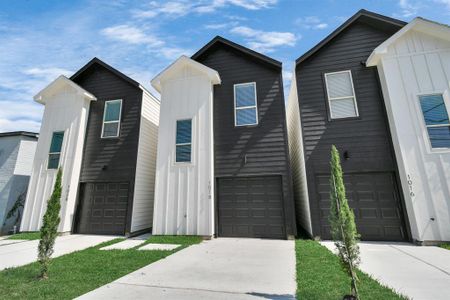 New construction Single-Family house 1018 Randolph St, Houston, TX 77088 - photo 1 1
