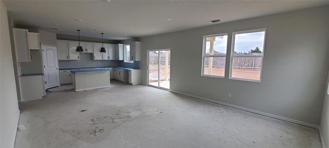 New construction Single-Family house 505 Palo Brea Loop, Hutto, TX 78634 Wyatt Homeplan- photo 5 5