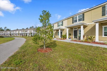 New construction Townhouse house 86472 Shortline Circle, Yulee, FL 32097 - photo 1 1