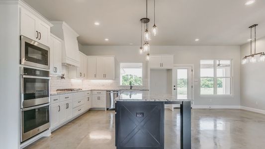 New construction Single-Family house 2465 West Lambert Road, Weatherford, TX 76088 - photo 6 6