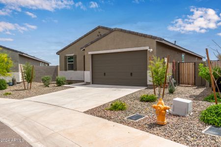 New construction Single-Family house 8827 S 67Th Drive, Laveen, AZ 85339 - photo 2 2