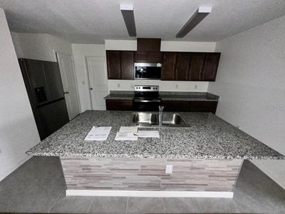 New construction Single-Family house 820 Overpool Avenue, Davenport, FL 33896 - photo 6 6