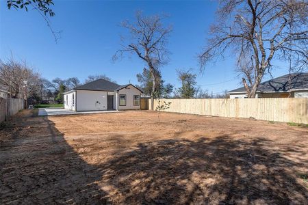 New construction Single-Family house 3534 Sidney Street, Dallas, TX 75210 - photo