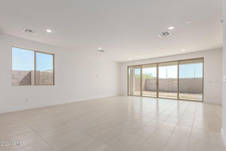 New construction Single-Family house 11933 W Luxton Lane, Avondale, AZ 85323 - photo 3 3