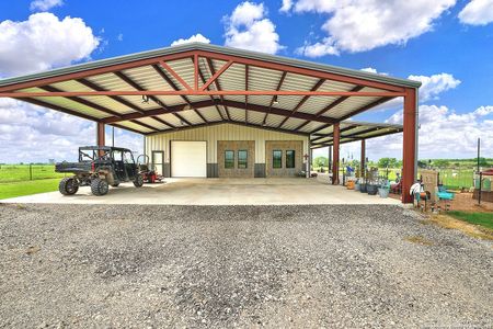 New construction  house 419 County Road 135, Floresville, TX 78114 - photo 28 28