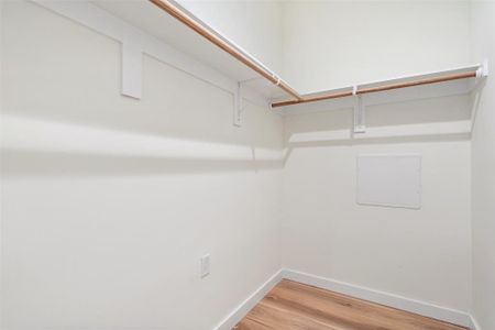 New construction Condo/Apt house 702 Valdez St, Unit B, Austin, TX 78741 - photo 30 30