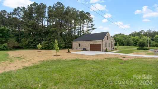 New construction Single-Family house 600 Amanda Way, Unit 12, Albemarle, NC 28001 - photo 3 3