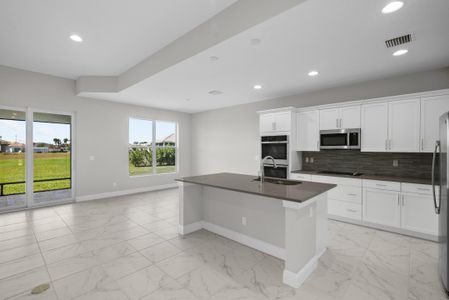 New construction Single-Family house 12476 Sw Sunrise Lake Terrace, Port Saint Lucie, FL 34987 - photo 16 16