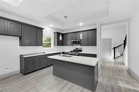 New construction Single-Family house 4533 Stassen Street, Houston, TX 77051 - photo 4 4