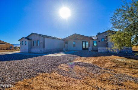 New construction Single-Family house 4221 E Mustang Drive, Eloy, AZ 85131 - photo 0