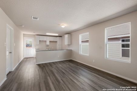 New construction Single-Family house 13219 Furyk Drive, San Antonio, TX 78221 Montour- photo 4 4