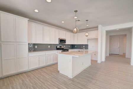 New construction Single-Family house 17386 W. Bloomfield Road, Surprise, AZ 85388 - photo 6 6