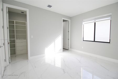 New construction Single-Family house 4349 Nw 81St Ave, Doral, FL 33166 - photo 14 14