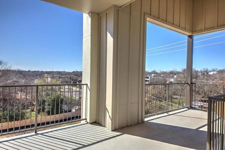 New construction Condo/Apt house 1811 Webberville Rd, Unit 1210, Austin, TX 78721 - photo 15 15