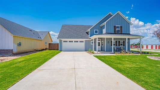 New construction Single-Family house 1508 Great Bend Drive, Granbury, TX 76049 - photo 0 0