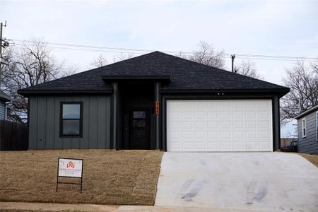 New construction Single-Family house 405 W Hull Street, Denison, TX 75020 - photo 0 0