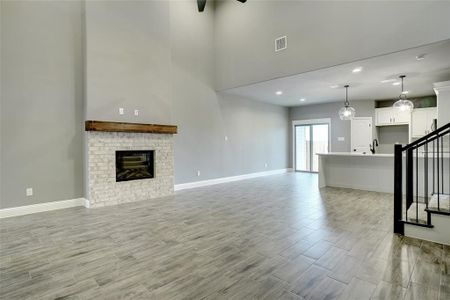 New construction Townhouse house 254 Legacy Boulevard, Weatherford, TX 76086 - photo 2 2