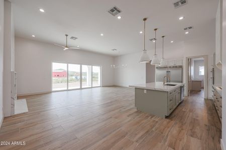 New construction Single-Family house 4135 W Sylvia Street, Queen Creek, AZ 85144 - photo 2 2