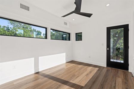 New construction Single-Family house 1105 Holly St, Unit 2, Austin, TX 78702 - photo 25 25