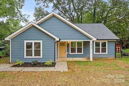 New construction Single-Family house 606 Clyde Street, Gastonia, NC 28052 - photo 0