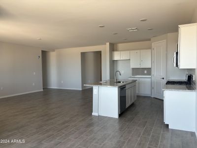 New construction Single-Family house 3339 S 177Th Drive, Goodyear, AZ 85338 - photo 6 6