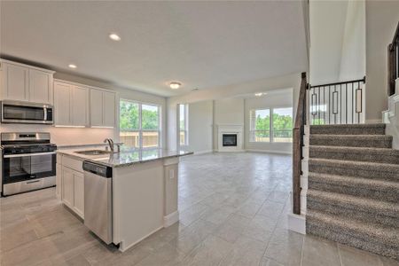 New construction Single-Family house 12131 Champions Forest Drive, Mont Belvieu, TX 77535 The Winchester- photo 3 3