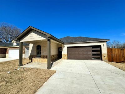 New construction Single-Family house 207 Laroe Street, Terrell, TX 75160 - photo 1 1