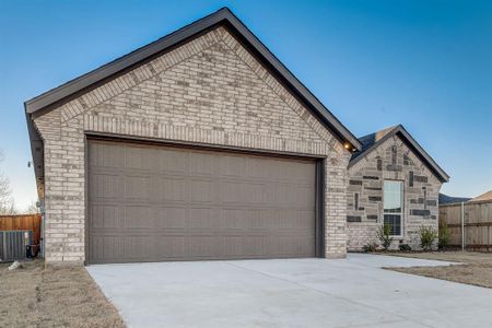New construction Single-Family house 8916 Kiowa Drive, Greenville, TX 75402 - photo