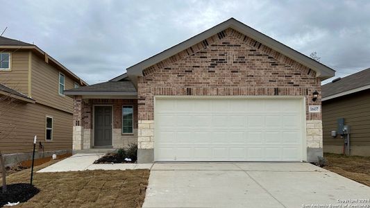 New construction Single-Family house 1607 Champagne Oak, New Braunfels, TX 78130 The Amber- photo 28 28