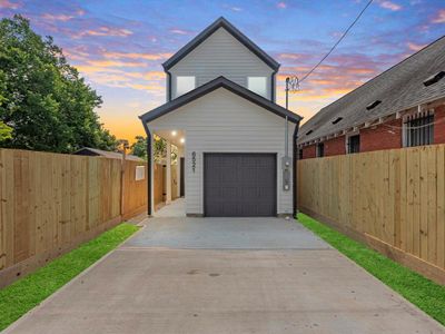 New construction Single-Family house 6522 Sidney, Houston, TX 77021 - photo 0