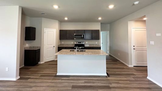 New construction Single-Family house 206 Blanco Drive, Huntsville, TX 77340 Camden- photo 4 4
