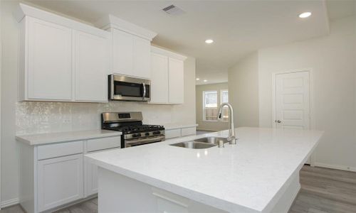 New construction Single-Family house 21110 Lady Of The Lake Lane, Hockley, TX 77433 Enclave Series - Cayman- photo 5 5