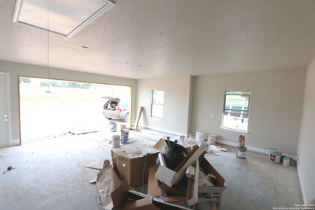New construction Single-Family house 113 Hondo Ridge, La Vernia, TX 78121 - photo 31 31
