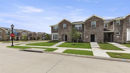 New construction Townhouse house 3001 Willow Wood Court, Unit 11, Heartland, TX 75114 - photo 1 1