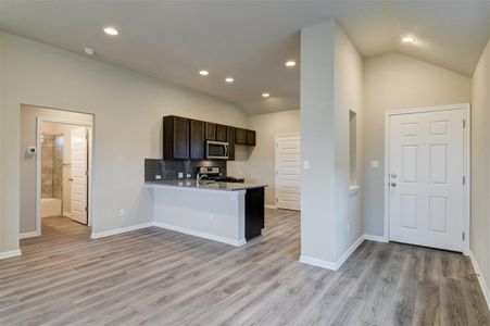 New construction Single-Family house 8169 Daisy Cutter Crossing, Georgetown, TX 78626 - photo 8 8