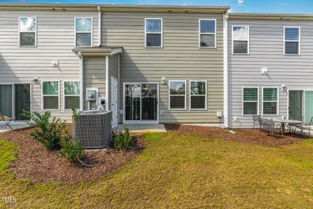 New construction Townhouse house 276 Brook Farm Lane, Fuquay Varina, NC 27526 - photo 36 36