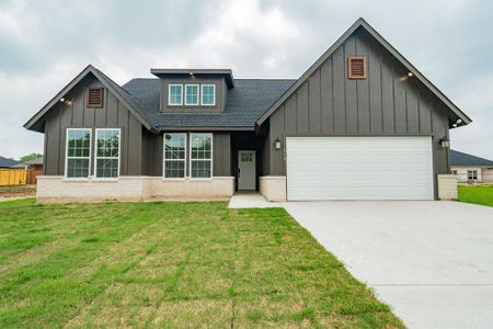 New construction Single-Family house 115 Bexar Street, Mabank, TX 75147 - photo 0 0